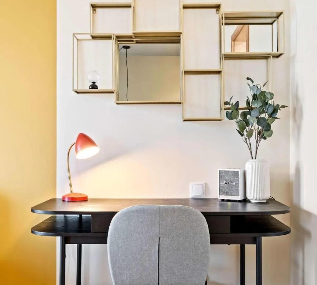 Cozy Apartment With Full Kitchen & Workspace Lussemburgo