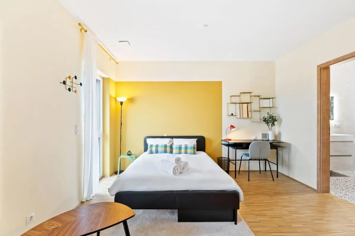 Cozy Apartment With Full Kitchen & Workspace Lussemburgo