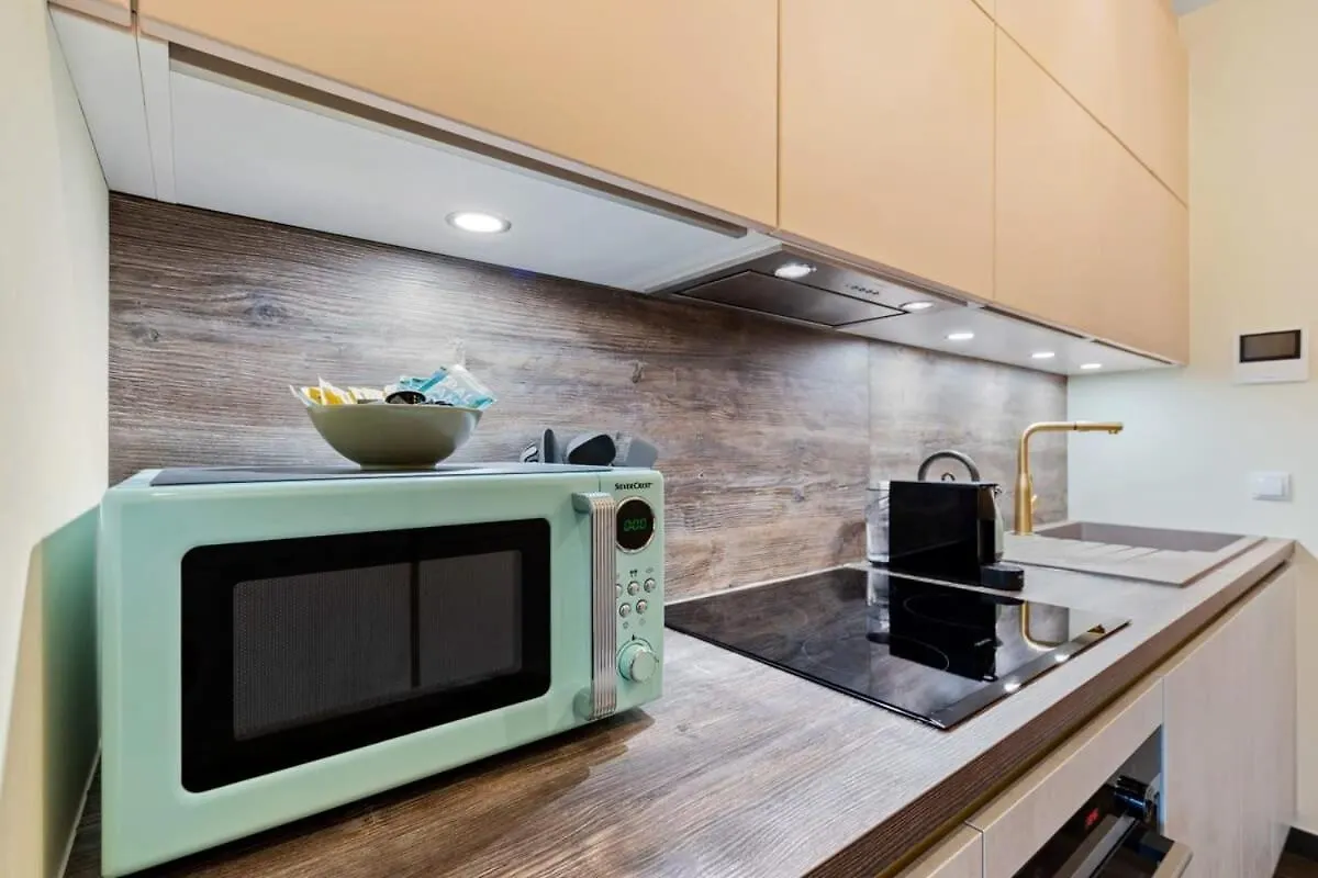 Cozy Apartment With Full Kitchen & Workspace Lussemburgo